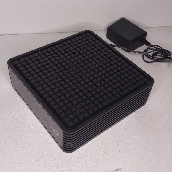 Hitron HT-EMN3 Network Extender 4x4 802.11ac MOCA/Ethernet Wireless Extender - Picture 5 of 6